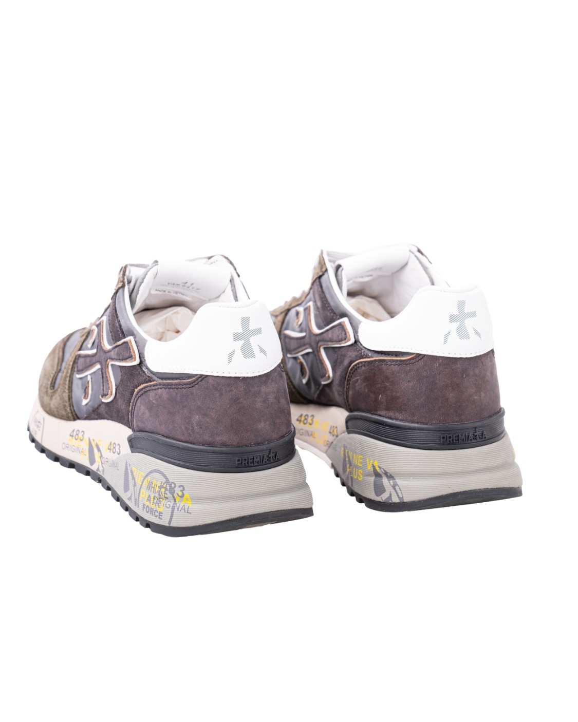 shop PREMIATA  Scarpa: Premiata Sneakers "Mick 6417".
Iconica silhouette arrichita dal logo Premiata e dallo spoiler sulla suola.
Altezza suola 4,2 cm.
Composizione: Sole: 65% EVA 5% TPU 30% gomma
Superiore: 55% pelle di vitello 45% PA
Fodera: 100% pelle di capra.
Made in Vietnam.. MICK 6417-V number 3555763